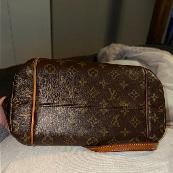 Louis Vuitton Brown Monogram Tote Bag - Picture 4 of 4